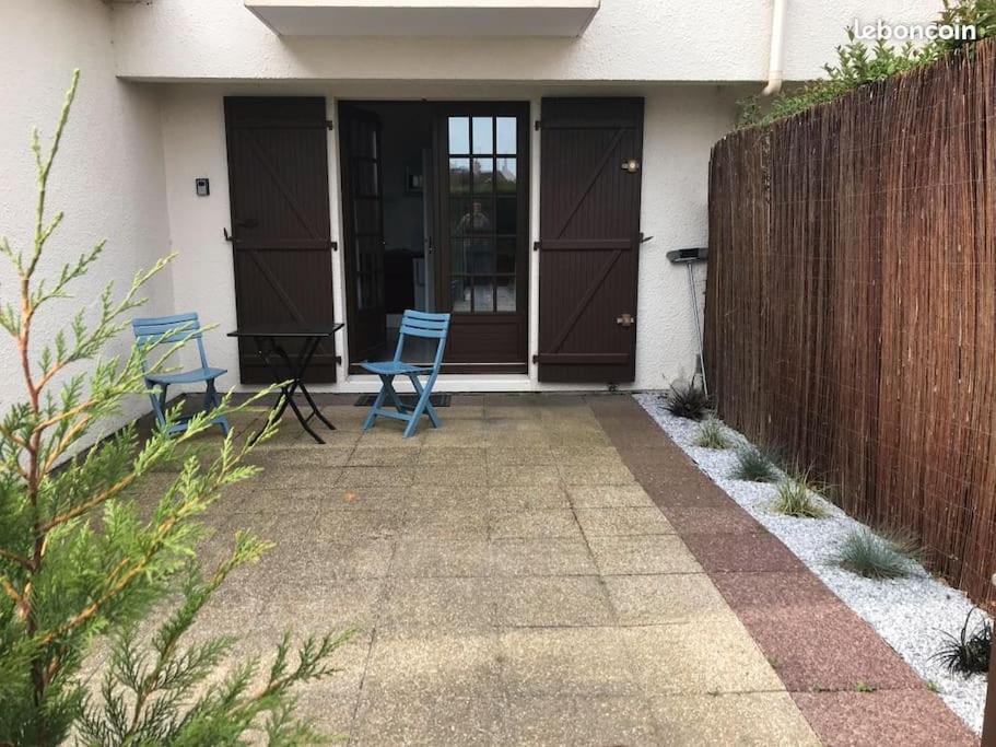 Studio De Plain-Pied Avec Terrasse Tout Proche Mer Courseulles-sur-Mer Eksteriør bilde