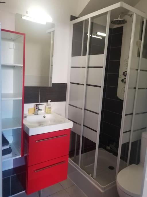 Studio De Plain-Pied Avec Terrasse Tout Proche Mer Courseulles-sur-Mer Eksteriør bilde
